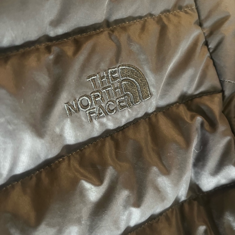 Women's Gray Puffer Coat - Picture 5 of 6